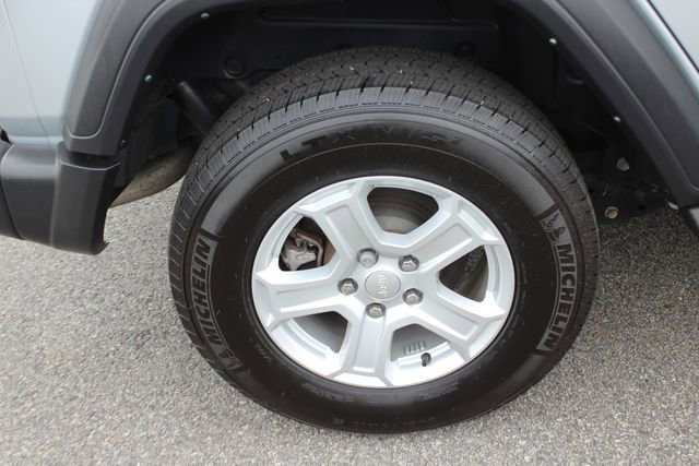 Used 2023 Jeep Wrangler Unlimited Sport AWD/4WD image 33