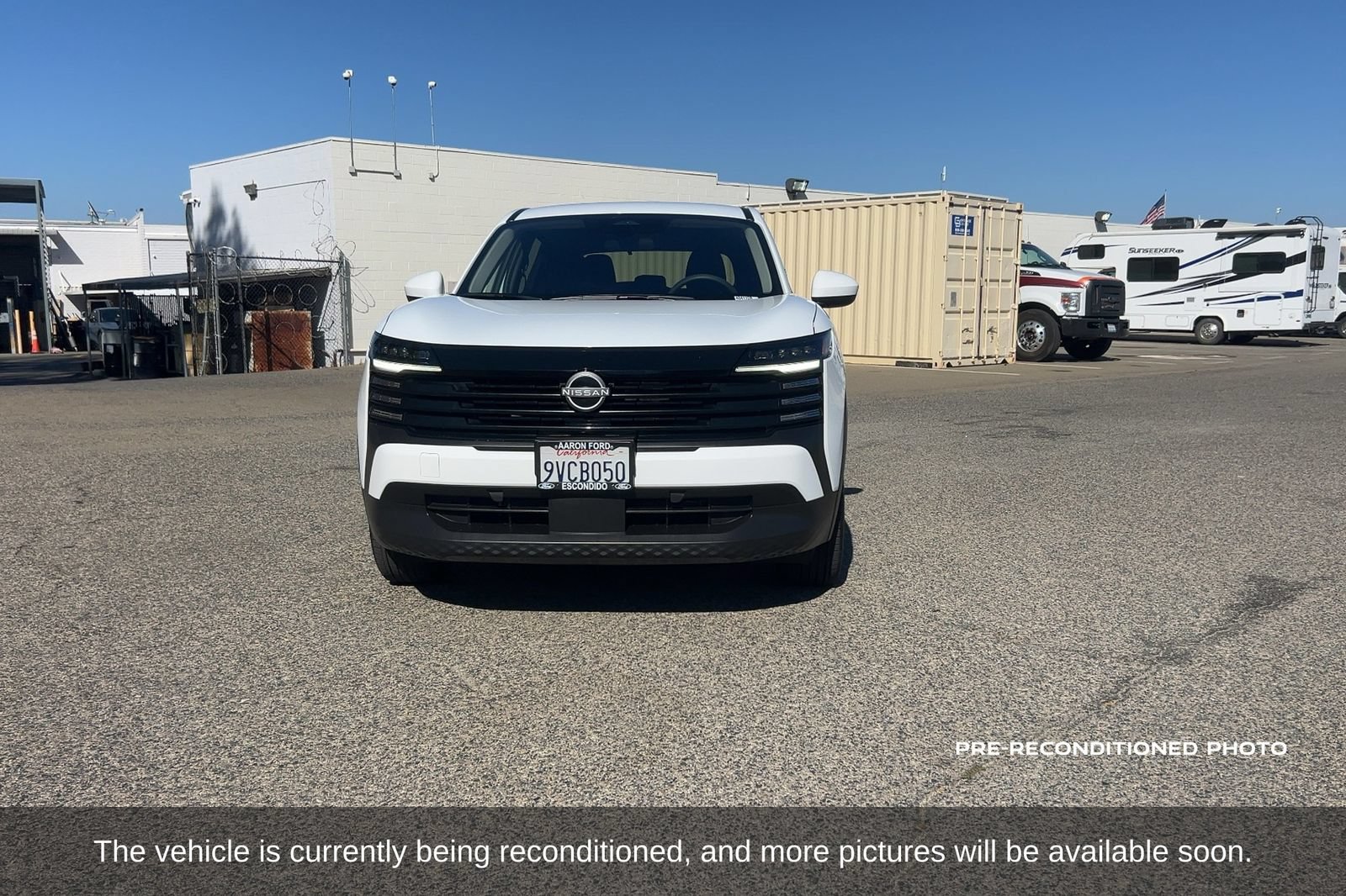 Used 2025 Nissan Kicks SV FWD image 2