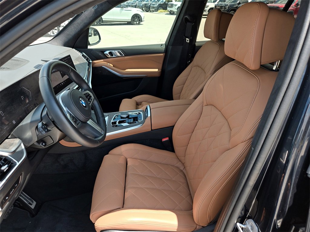 Used 2025 BMW X7 xDrive40i w/ M Sport Package image 26