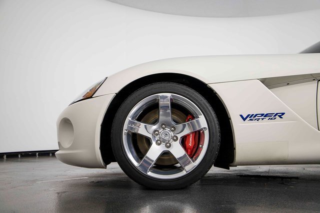 Used 2006 Dodge Viper SRT-10 w/ VOI9 Edition image 13