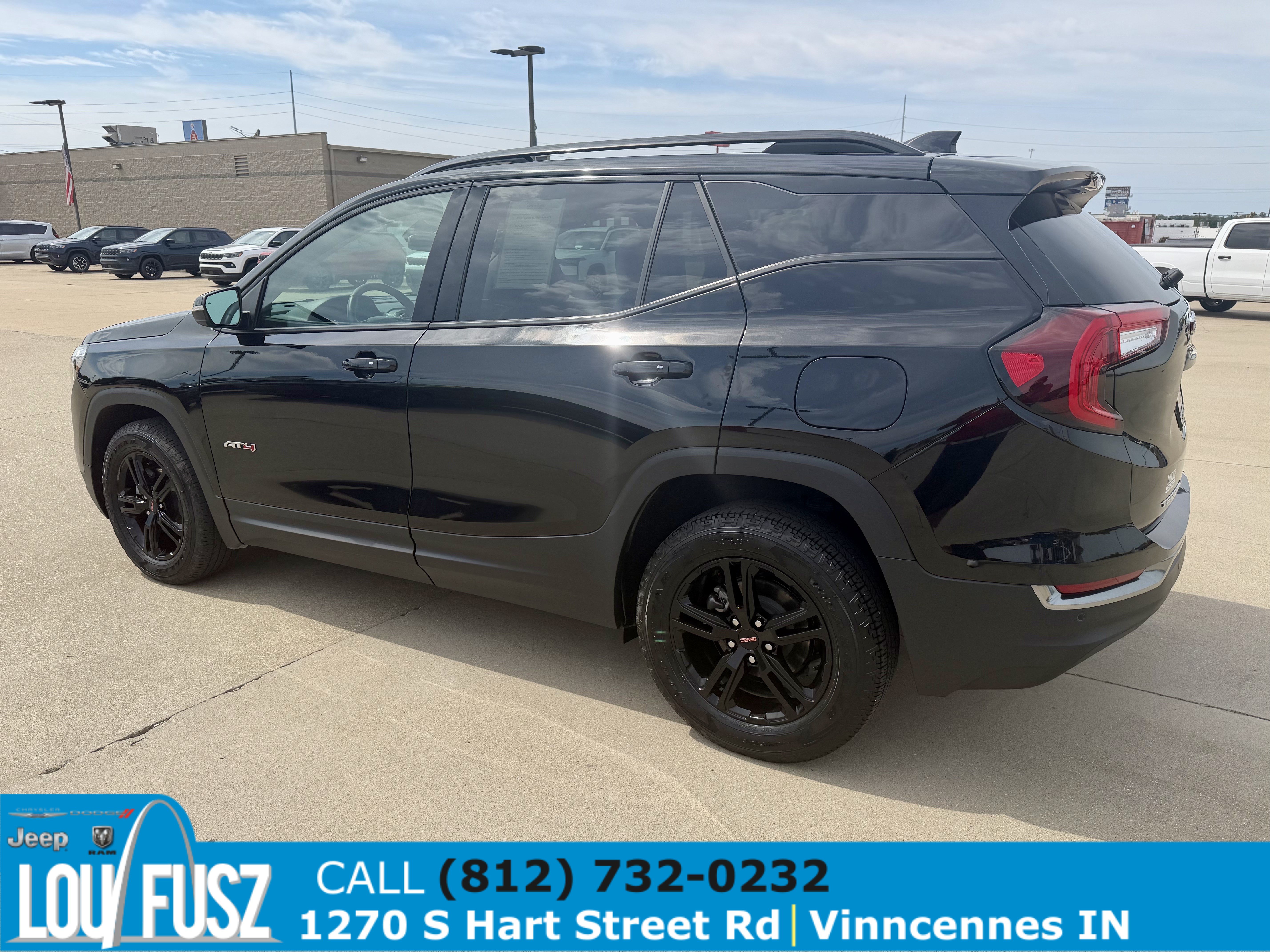 Used 2024 GMC Terrain AT4 AWD/4WD image 5