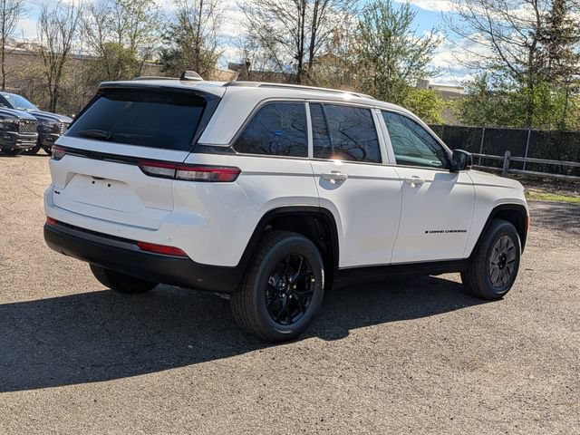 New 2026 Jeep Grand Cherokee Altitude AWD/4WD image 3