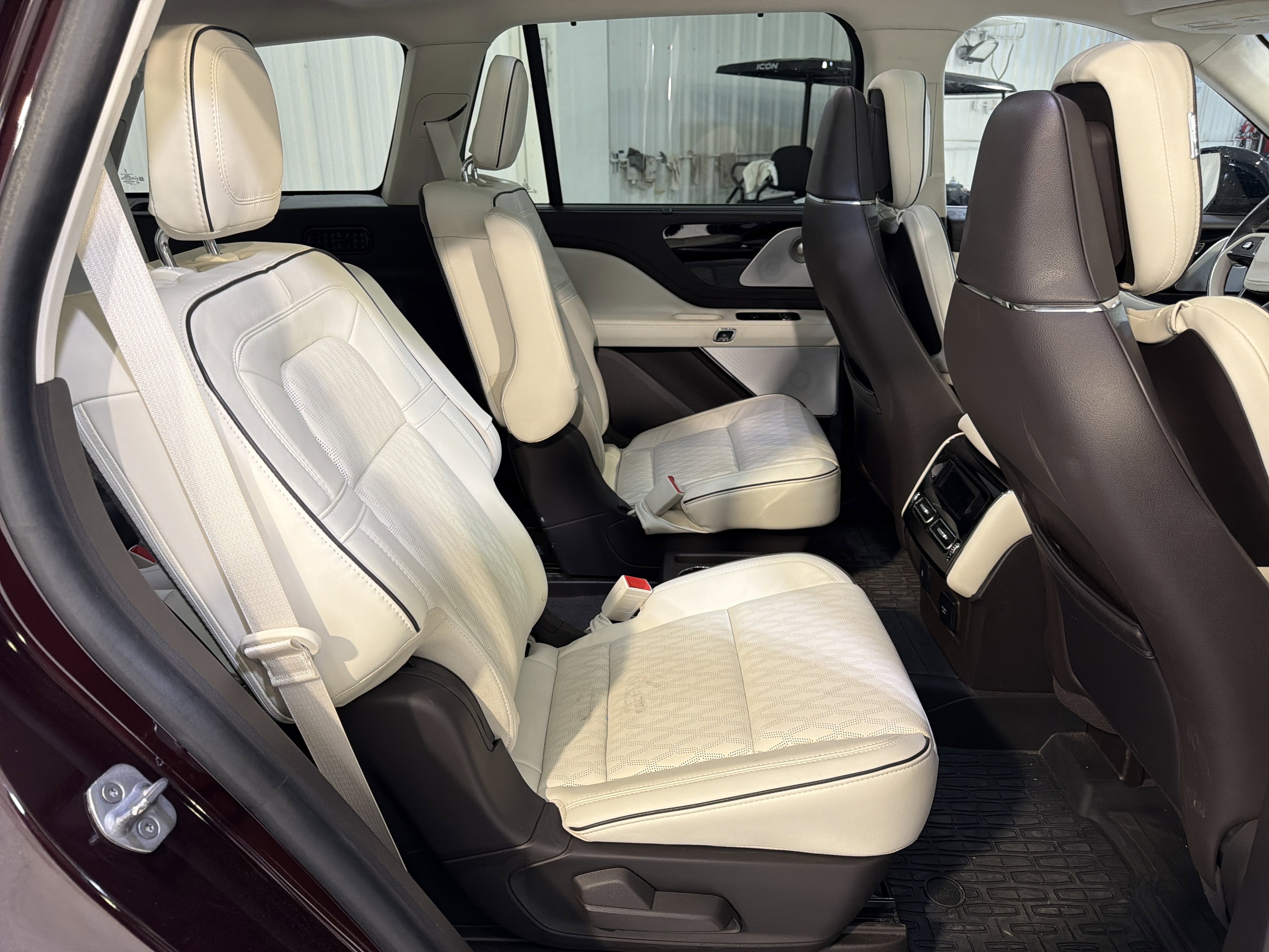 Used 2023 Lincoln Aviator Black Label AWD/4WD image 12