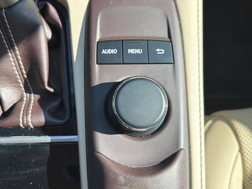Used 2016 Lexus ES 350 w/ Premium Package w/Wood Trim FWD image 44