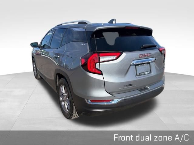 Used 2023 GMC Terrain SLT image 15