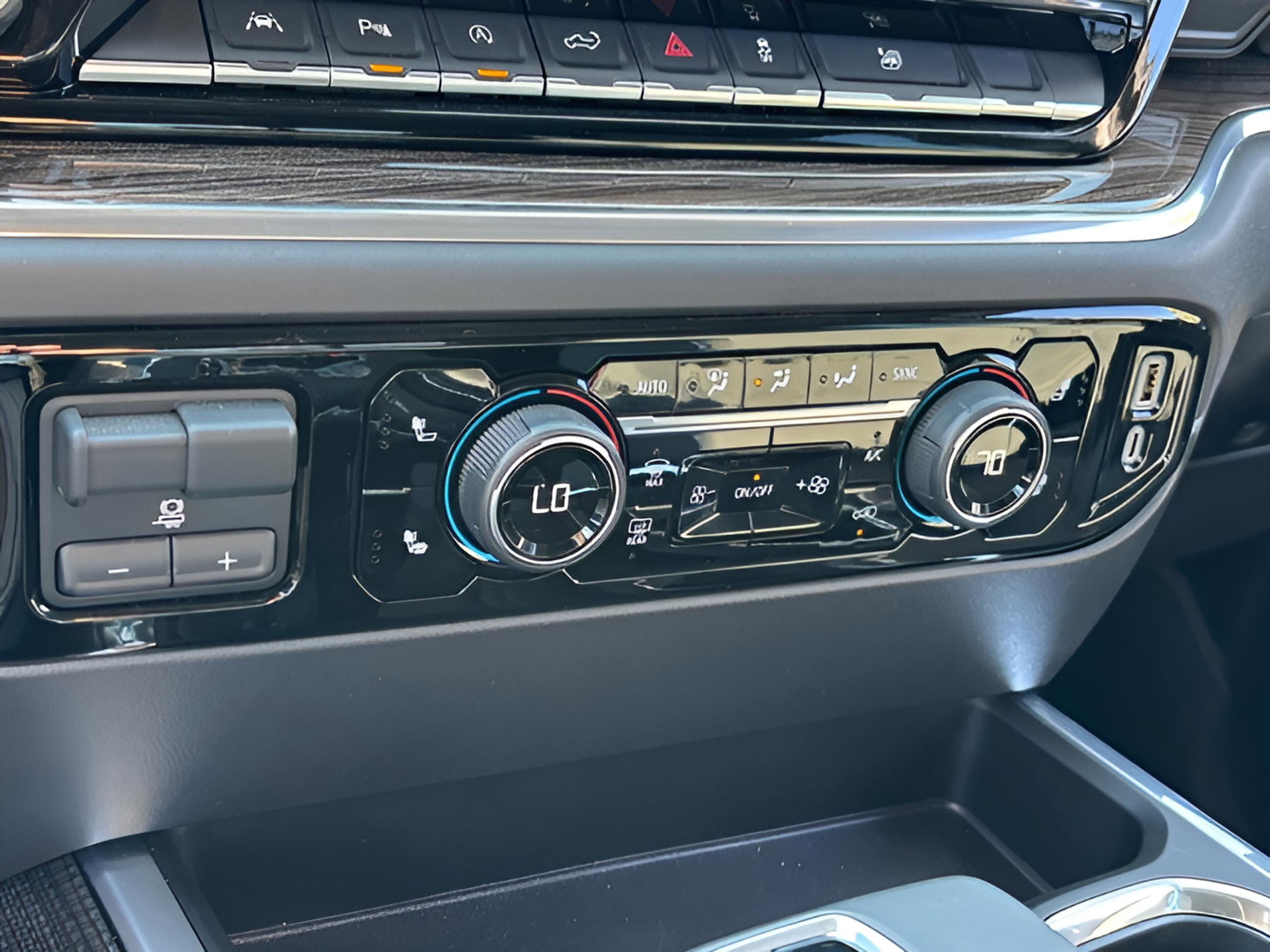 Used 2024 Chevrolet Silverado 1500 RST w/ Convenience Package II image 34