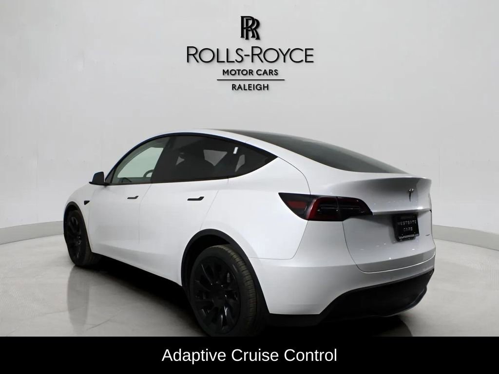 Used 2022 Tesla Model Y Long Range image 6
