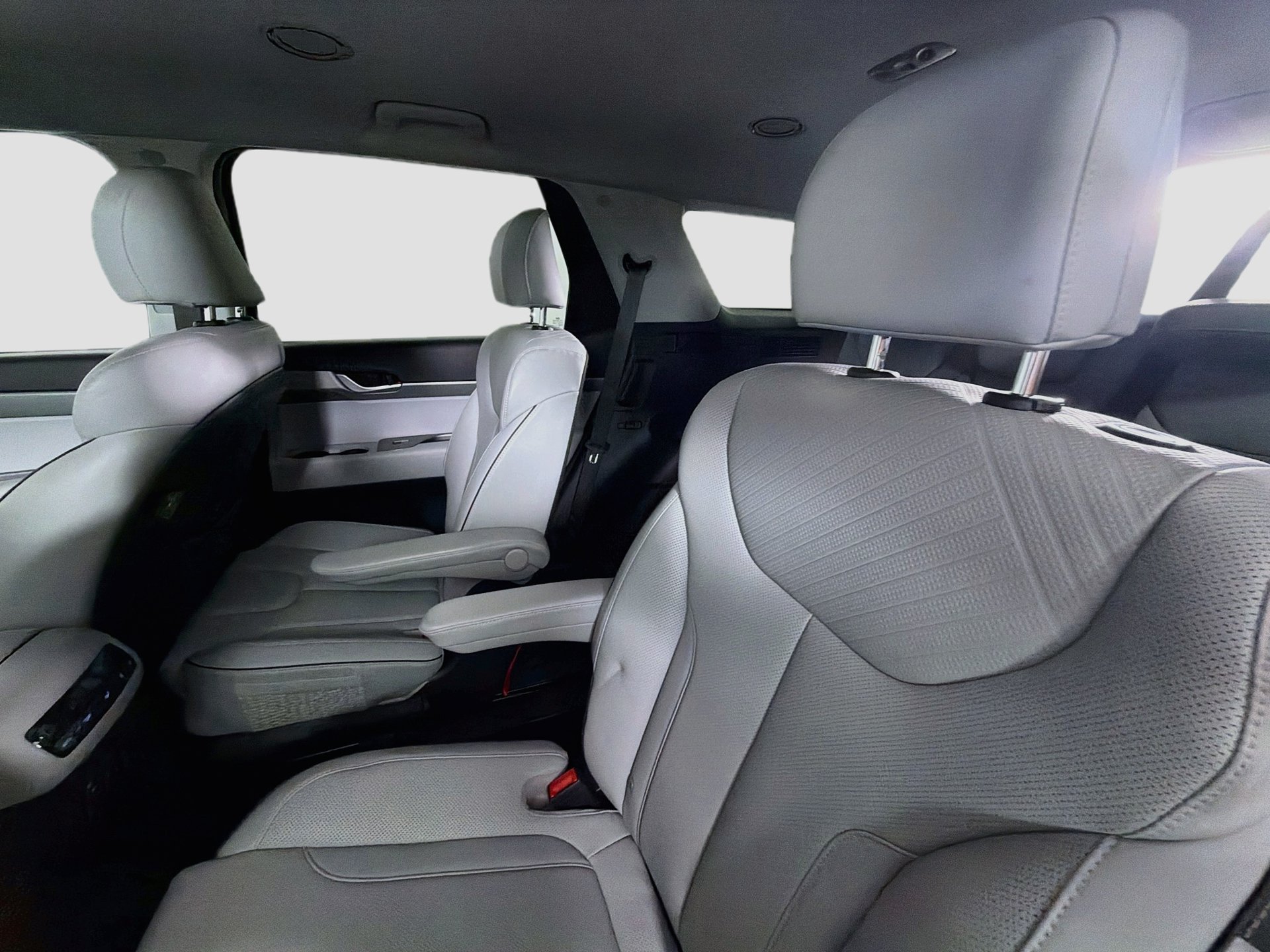 Used 2025 Hyundai Palisade SEL FWD image 22