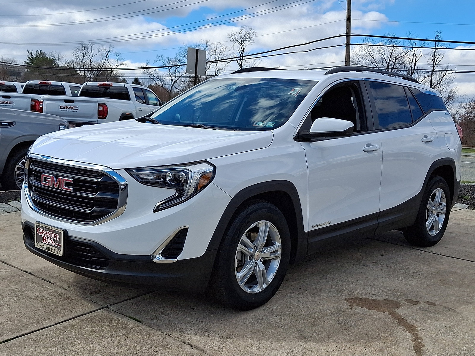 Used 2021 GMC Terrain SLE w/ Driver Convenience Package image 3