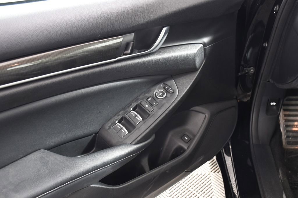 Used 2018 Honda Accord Sport image 15