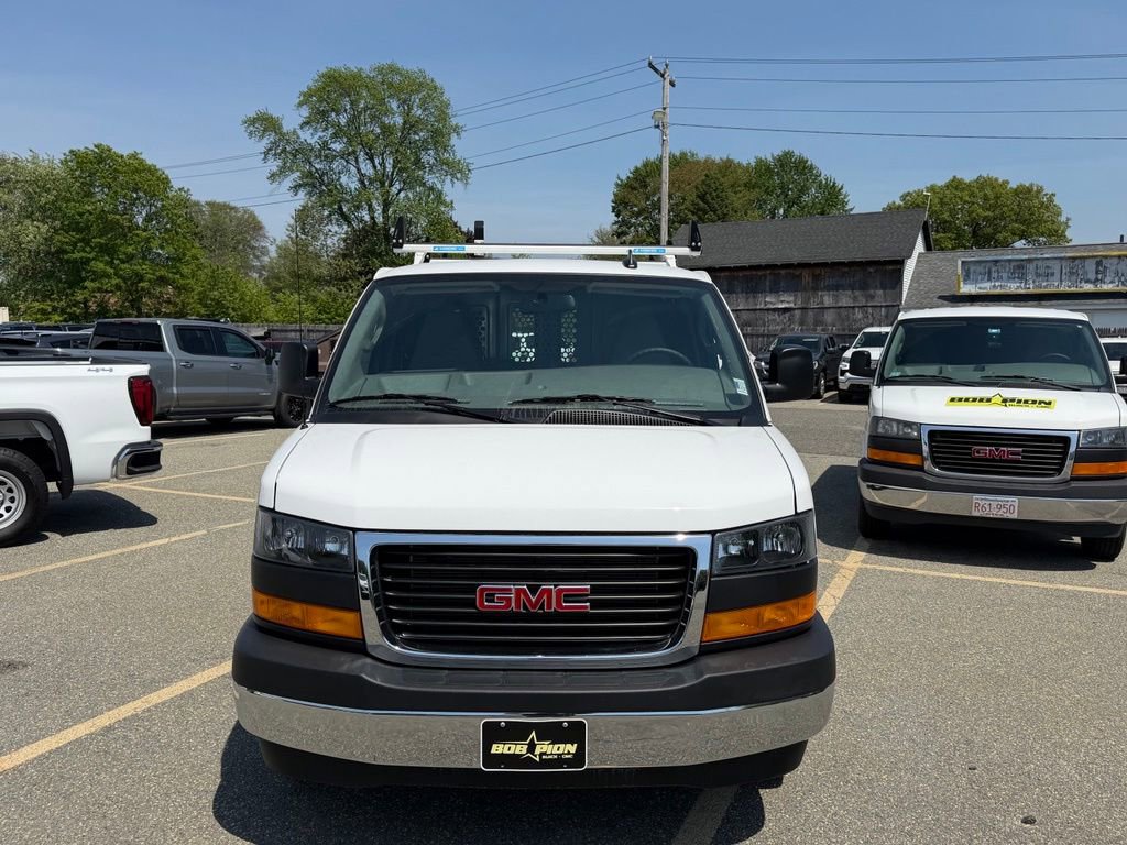 New 2025 GMC Savana 2500 w/ Chrome Appearance Package RWD image 7