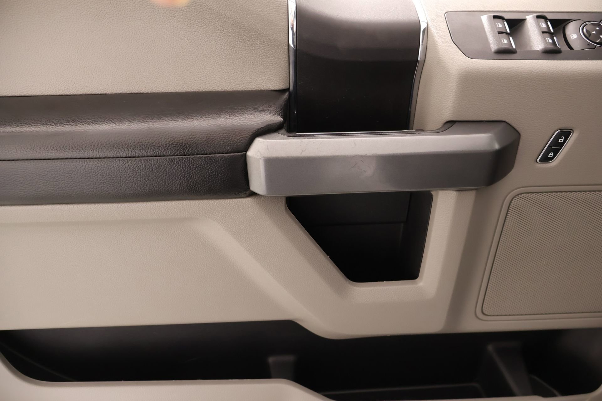 Used 2018 Ford F150 XLT image 14