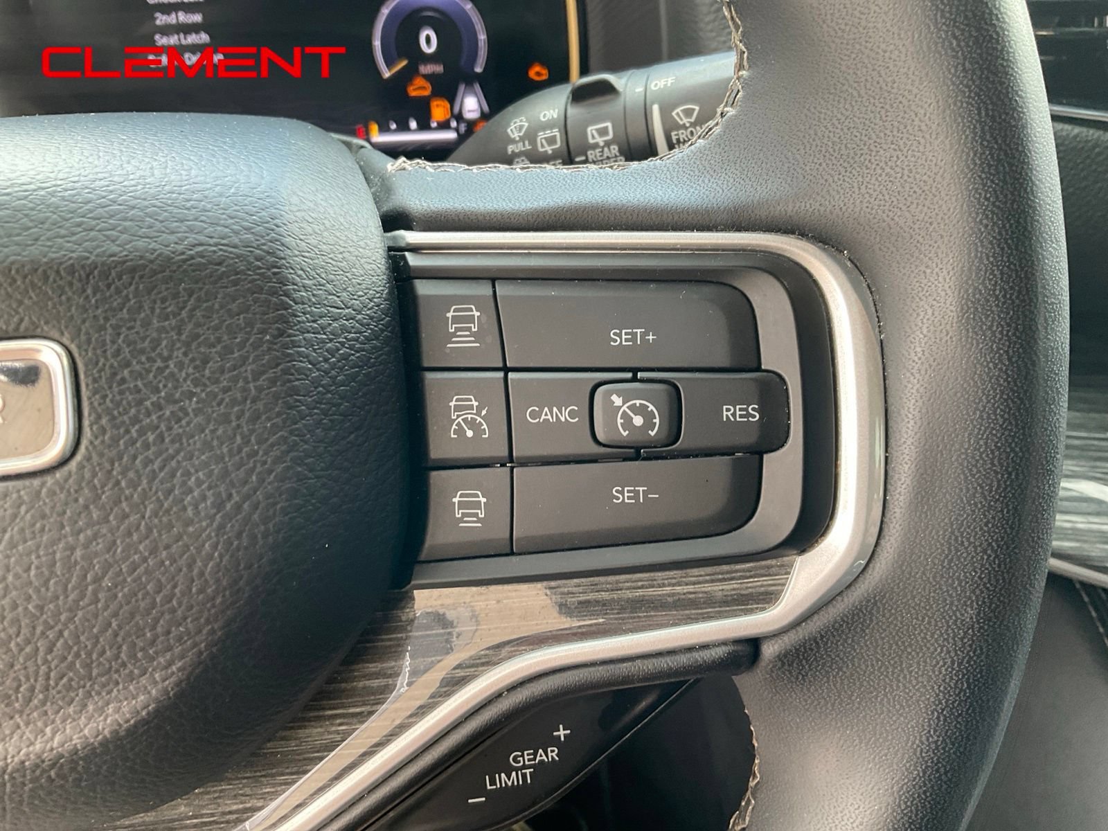 Used 2022 Jeep Wagoneer Series III AWD/4WD image 7