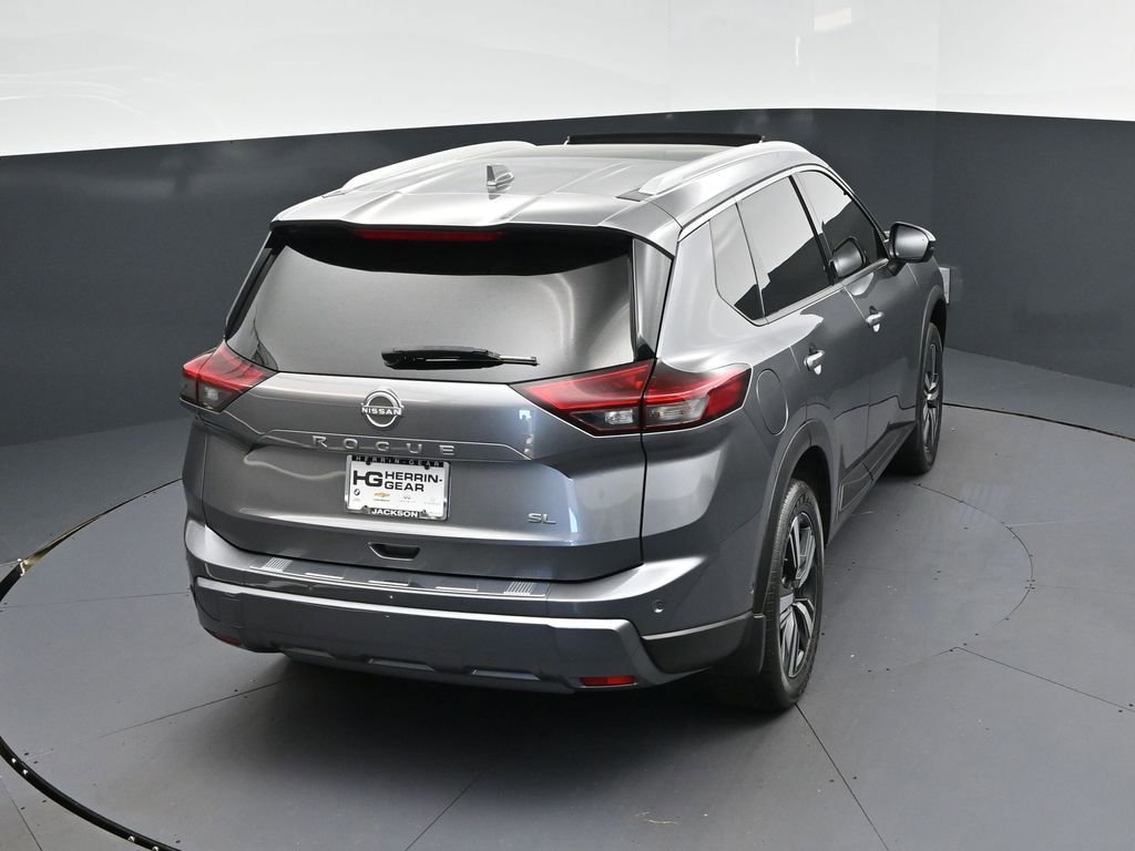 Used 2024 Nissan Rogue SL w/ SL Premium Package image 35