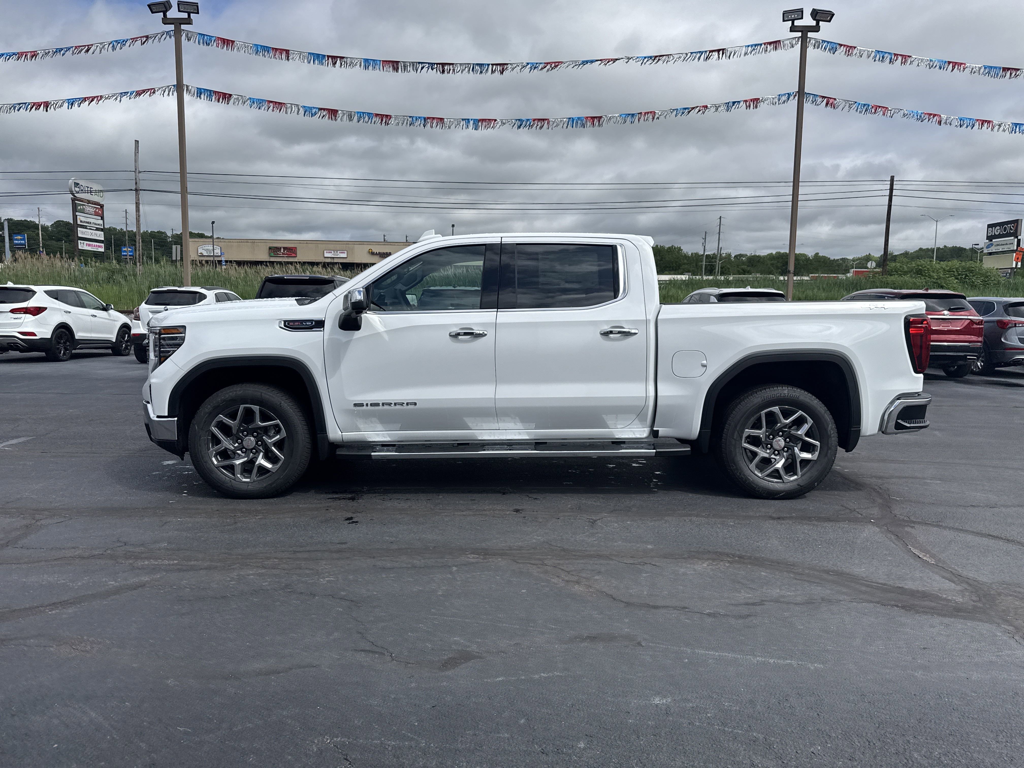 New 2025 GMC Sierra 1500 SLT w/ SLT Premium Package image 7