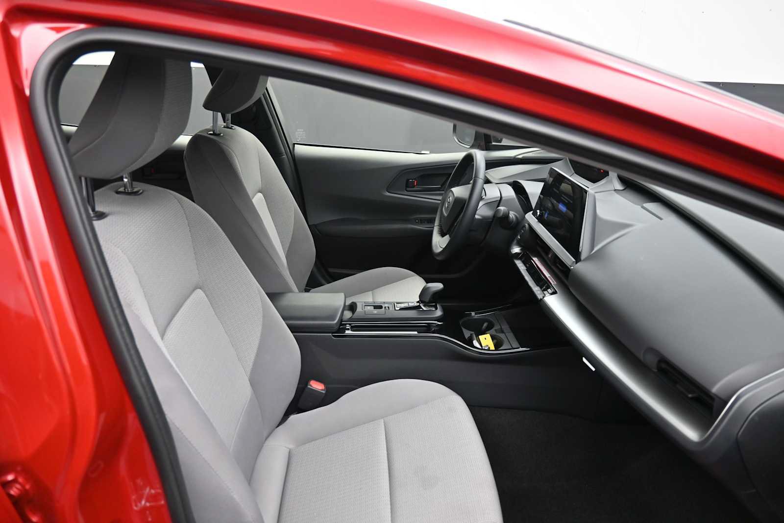 Used 2026 Toyota Prius LE FWD image 23