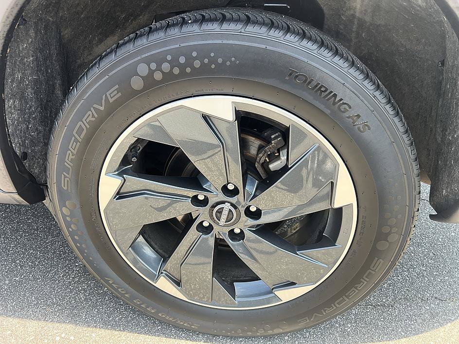 Certified 2024 Nissan Rogue SV AWD/4WD image 8