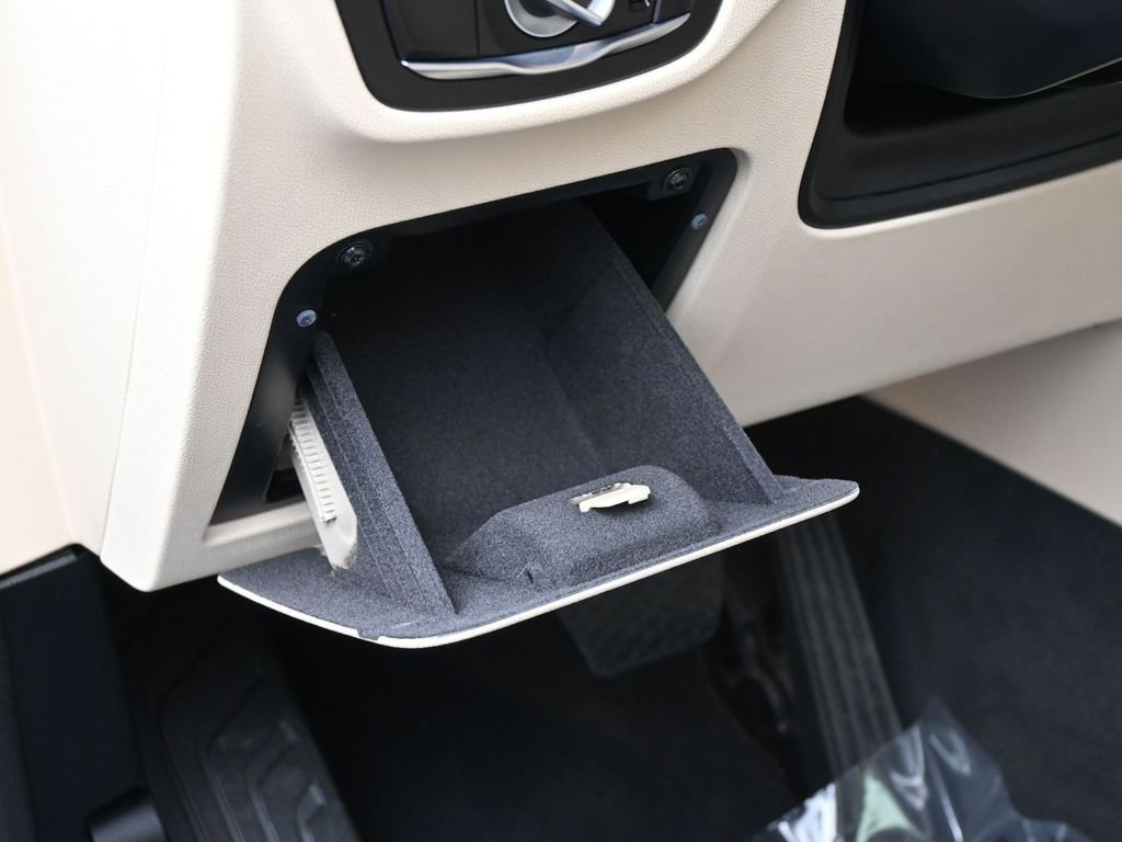 Used 2022 BMW X4 xDrive30i w/ Convenience Package image 17