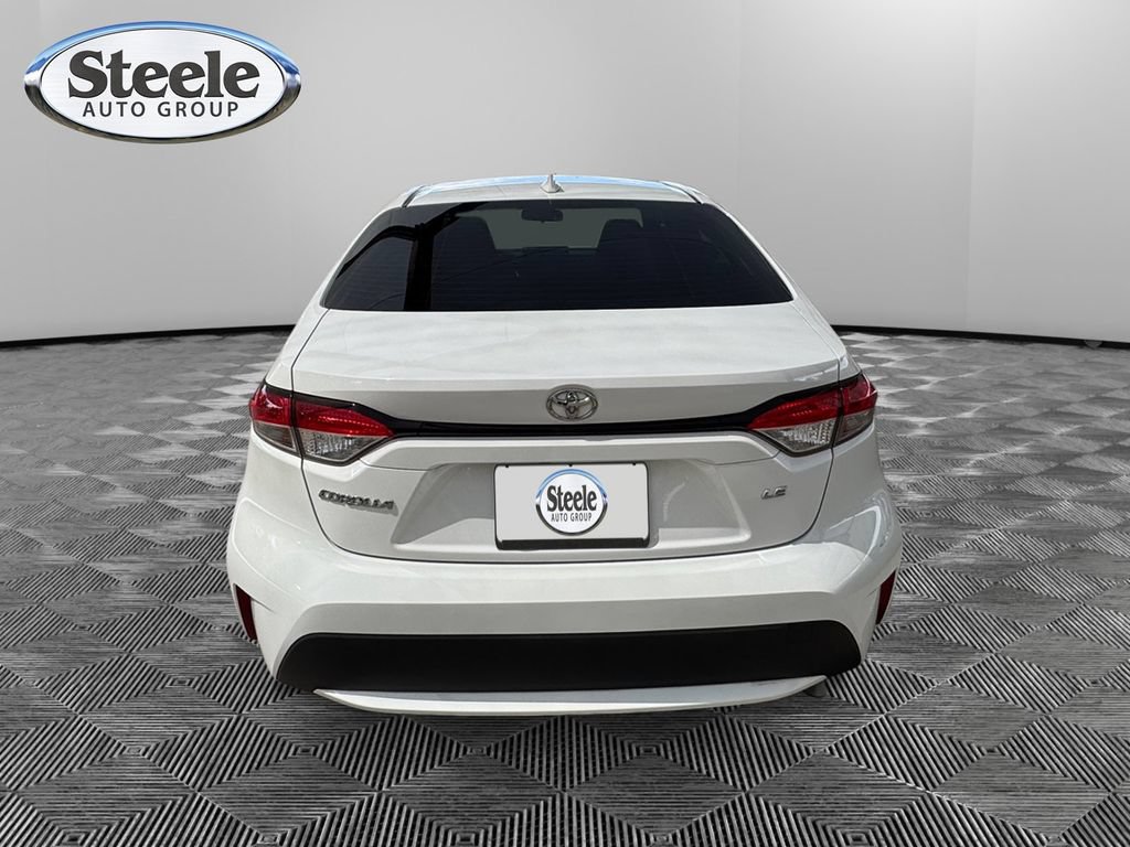 Used 2021 Toyota Corolla LE FWD image 4