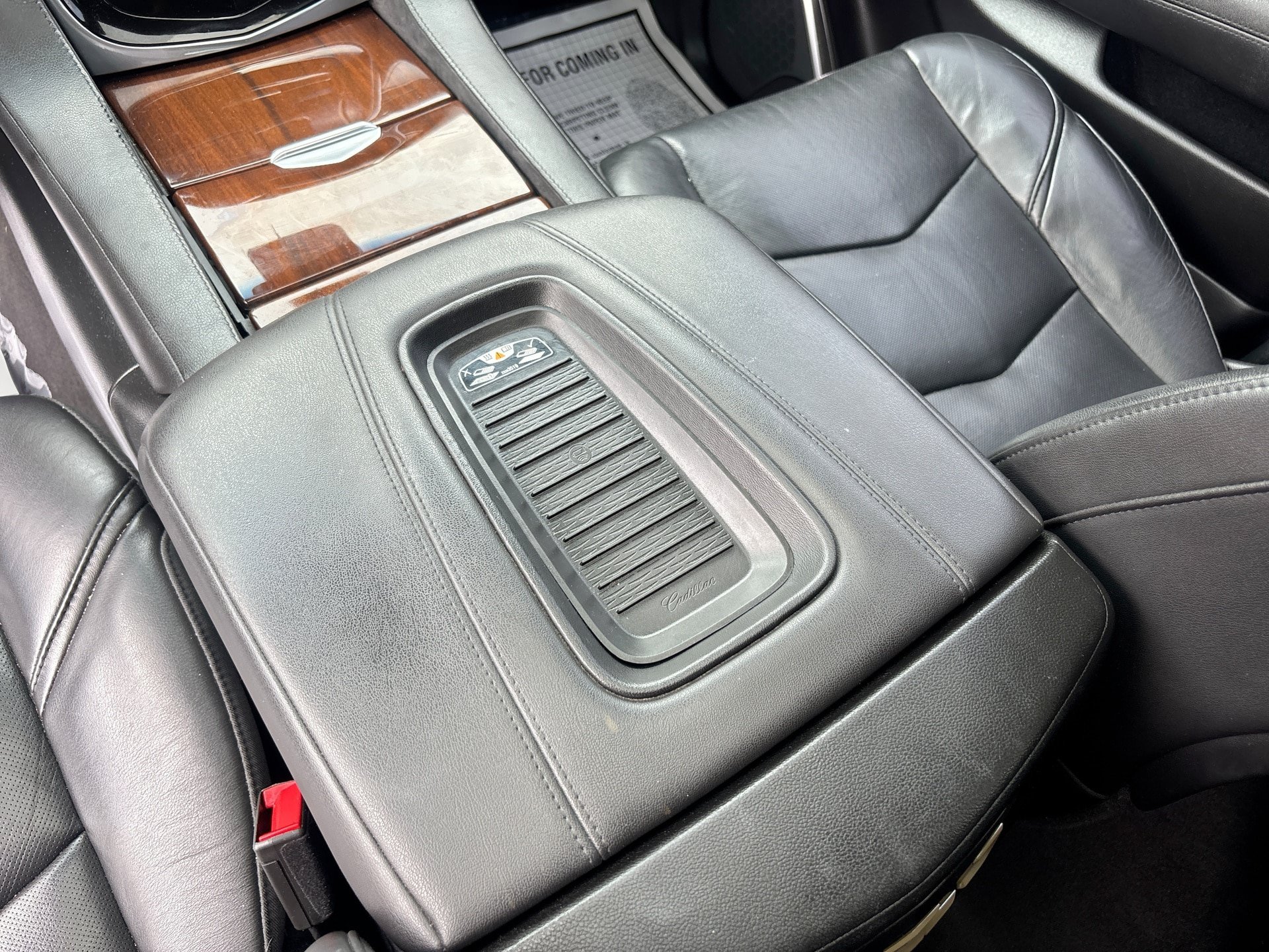 Used 2019 Cadillac Escalade ESV Luxury AWD/4WD image 24