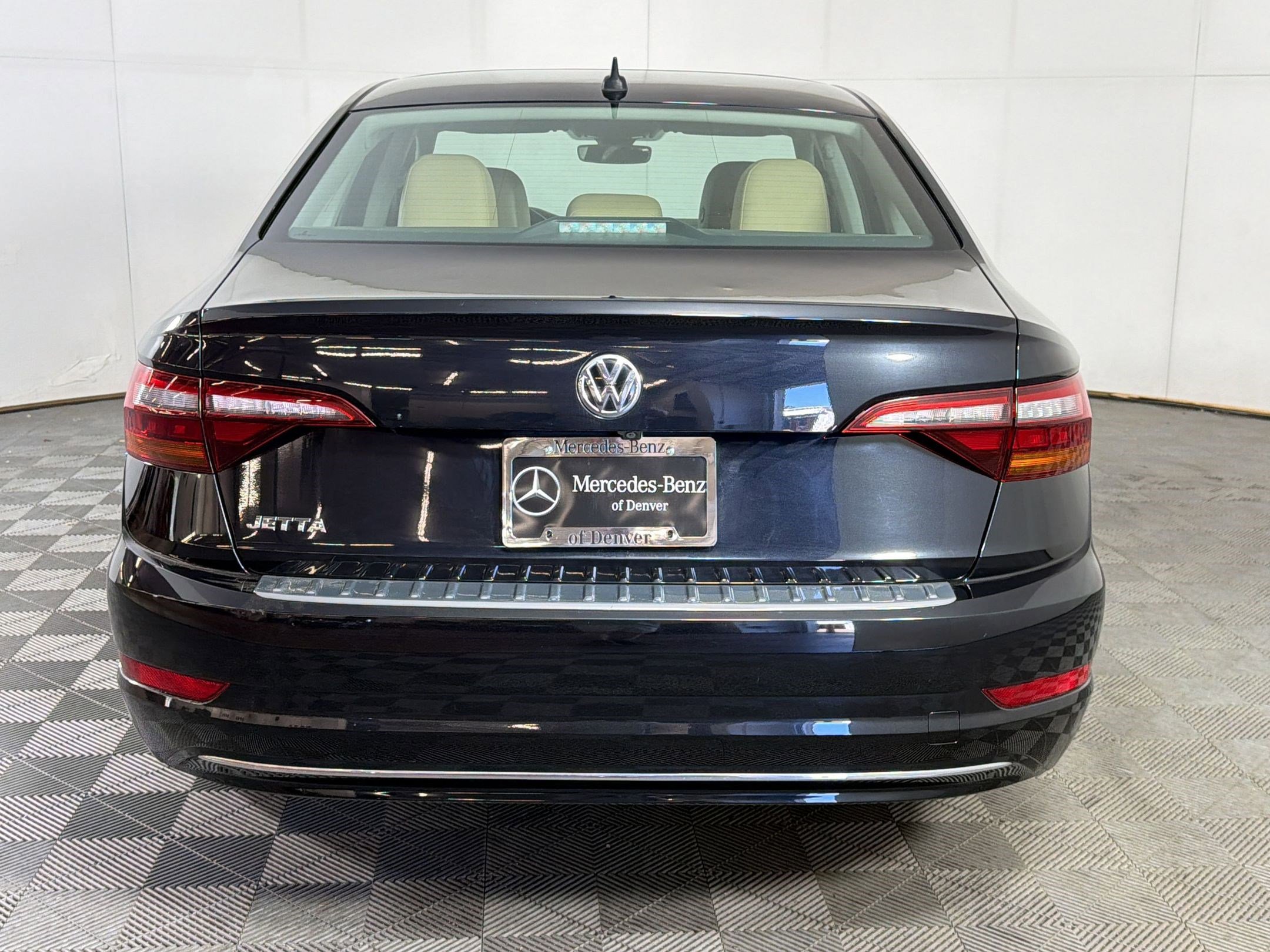 Used 2019 Volkswagen Jetta SEL w/ Cold Weather Package FWD image 8