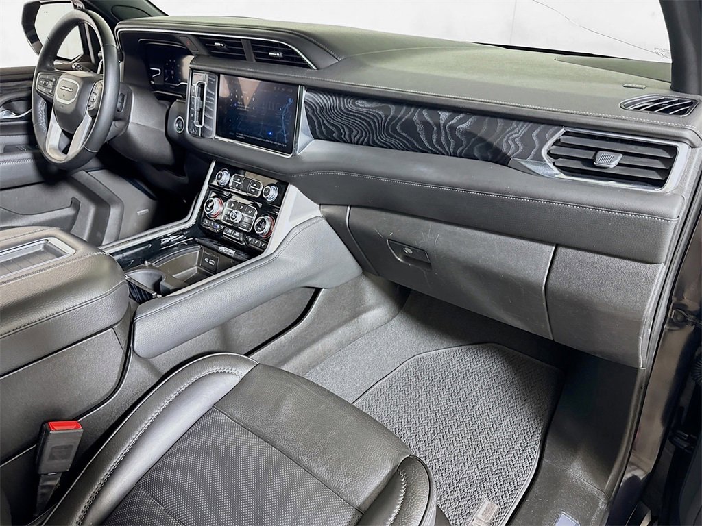 Used 2023 GMC Yukon XL Denali image 31