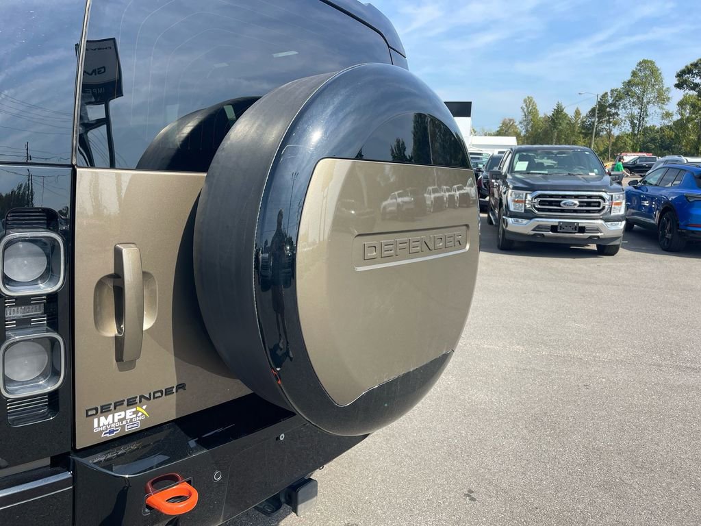 Used 2024 Land Rover Defender 110 X image 31