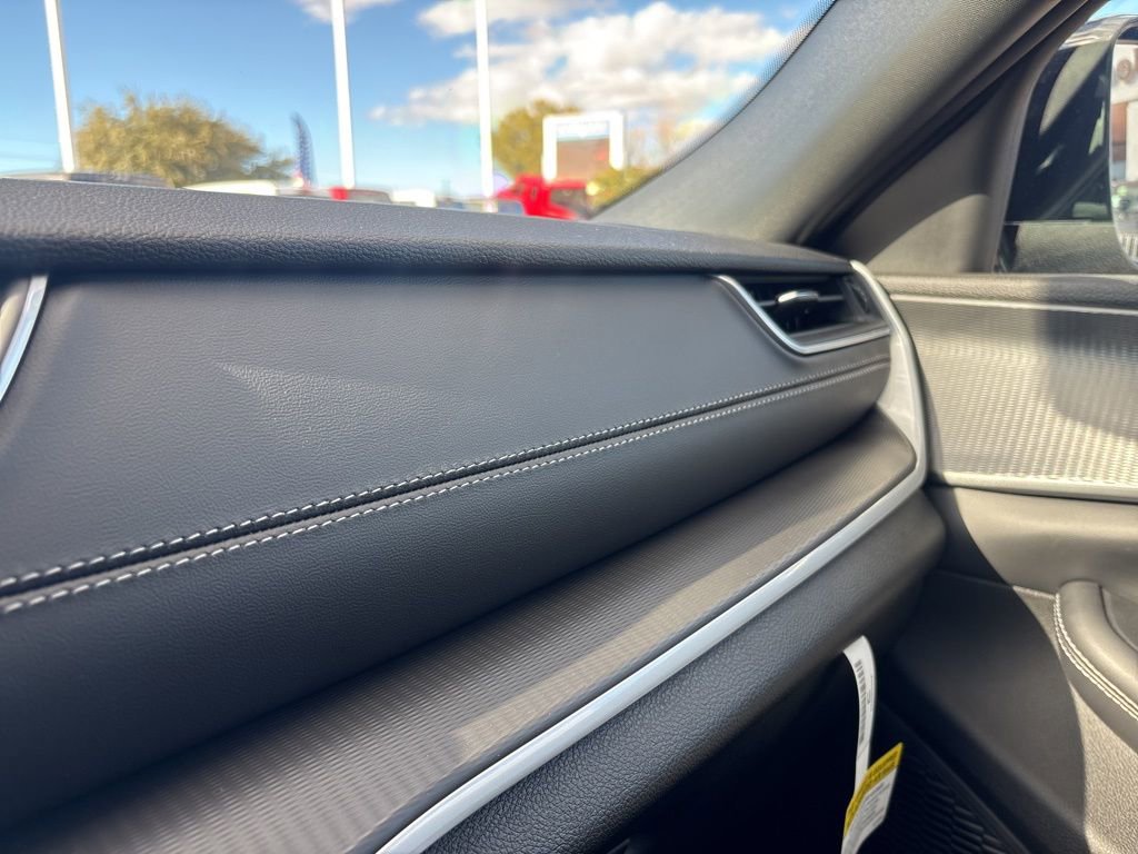 New 2025 Jeep Grand Cherokee Altitude image 34