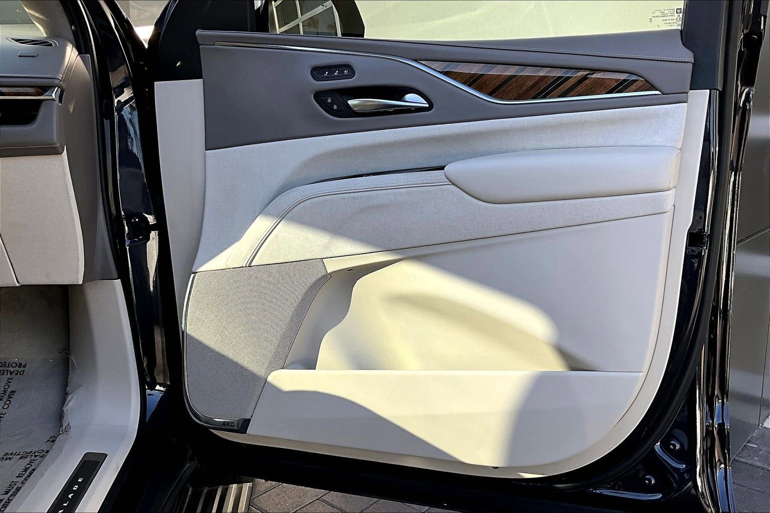 Used 2023 Cadillac Escalade Sport Platinum AWD/4WD image 24