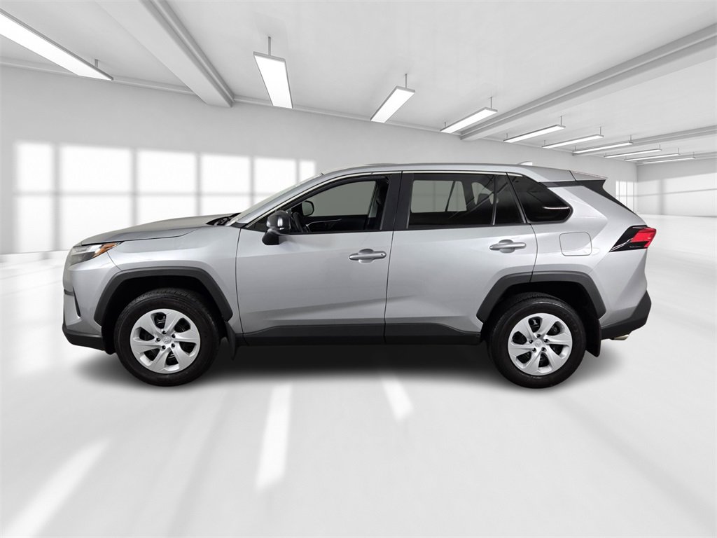 Used 2024 Toyota RAV4 LE image 3