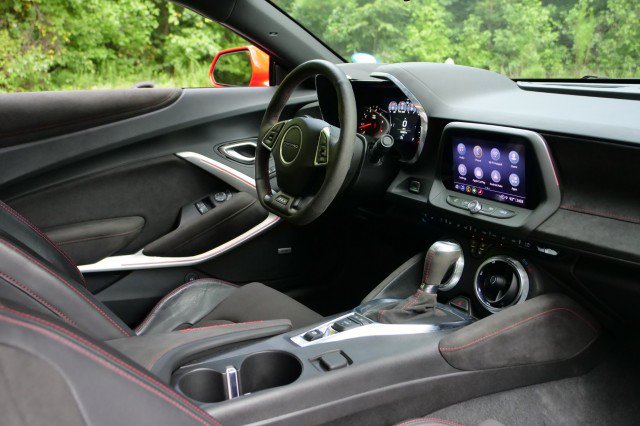 Used 2022 Chevrolet Camaro ZL1 RWD image 26