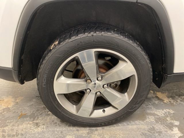 Used 2015 Jeep Grand Cherokee Limited image 32