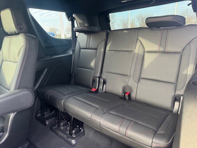 Used 2022 Chevrolet Tahoe RST w/ Luxury Package AWD/4WD image 30