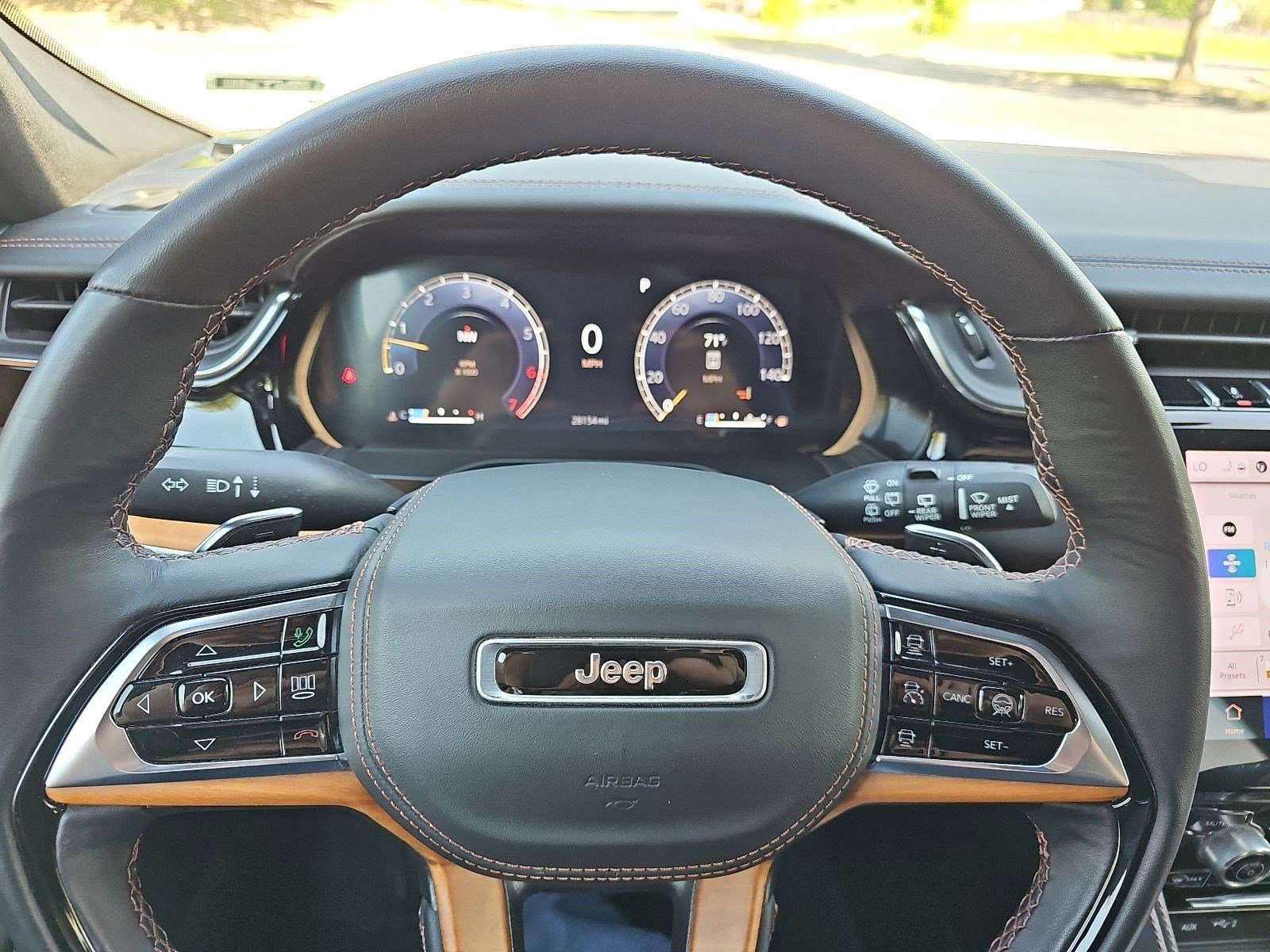 Used 2024 Jeep Grand Cherokee L Summit AWD/4WD image 24