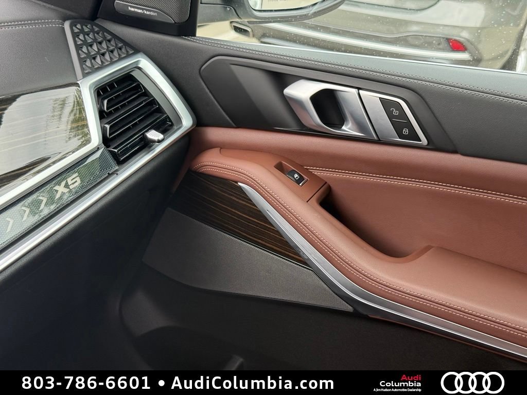 Used 2024 BMW X5 xDrive40i w/ Premium Package AWD/4WD image 37