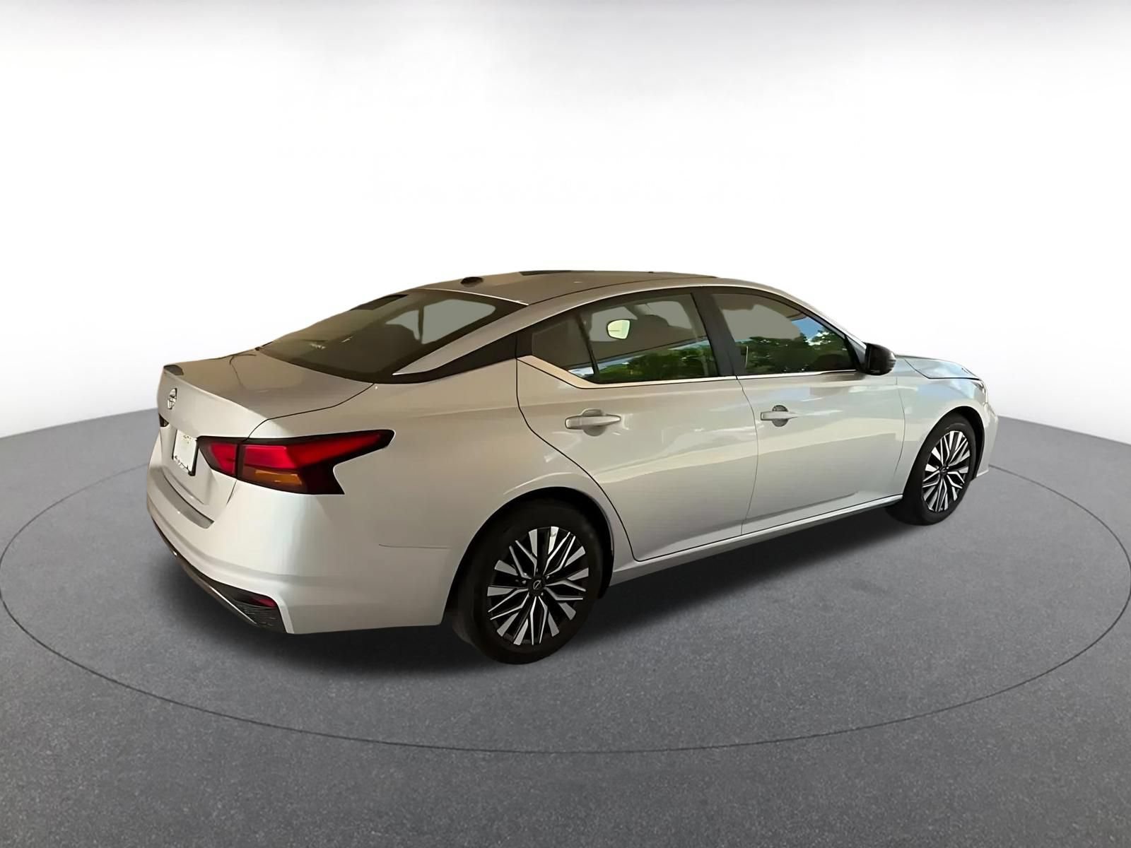 Used 2026 Nissan Altima 2.5 SV FWD image 11