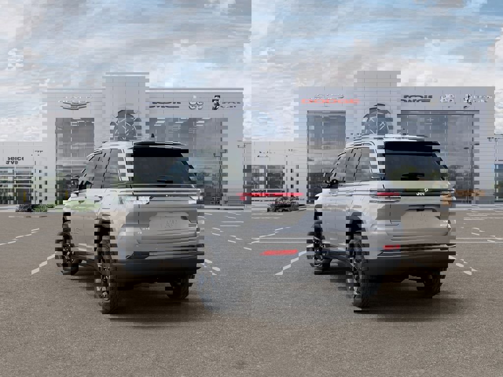 New 2026 Jeep Grand Cherokee Limited image 3