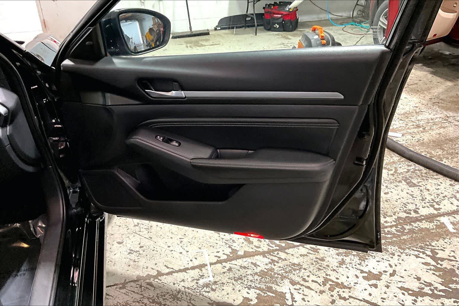 Used 2019 Nissan Altima 2.5 Platinum FWD image 23