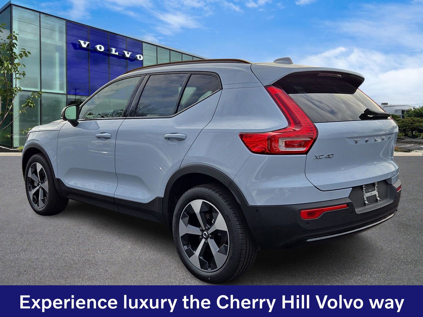 New 2026 Volvo XC40 B5 Plus w/ Protection Package Premier AWD/4WD image 3