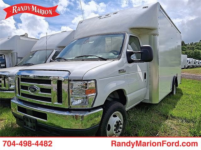 New 2024 Ford E-450 and Econoline 450 Super Duty w/ Driver's Safety Package RWD image 1