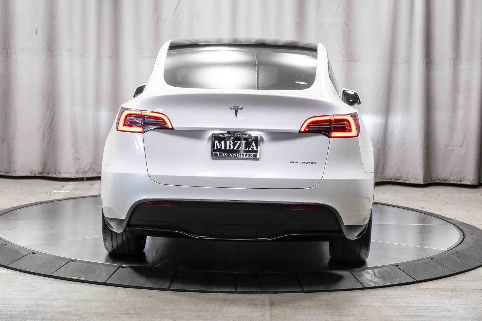 Used 2023 Tesla Model Y Long Range AWD/4WD image 3