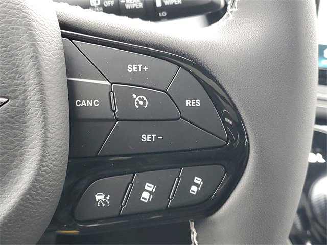 New 2026 Chrysler Pacifica Limited w/ Uconnect Theater Family Group image 24