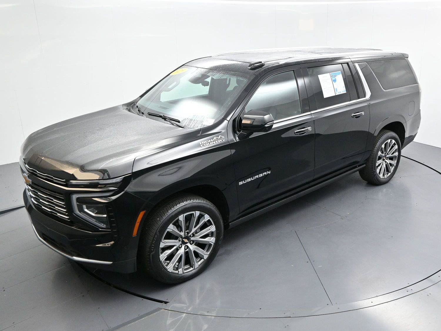 Used 2025 Chevrolet Suburban High Country AWD/4WD image 49