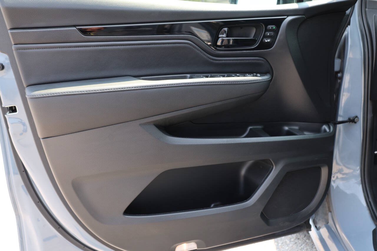 Used 2025 Honda Odyssey Elite image 12