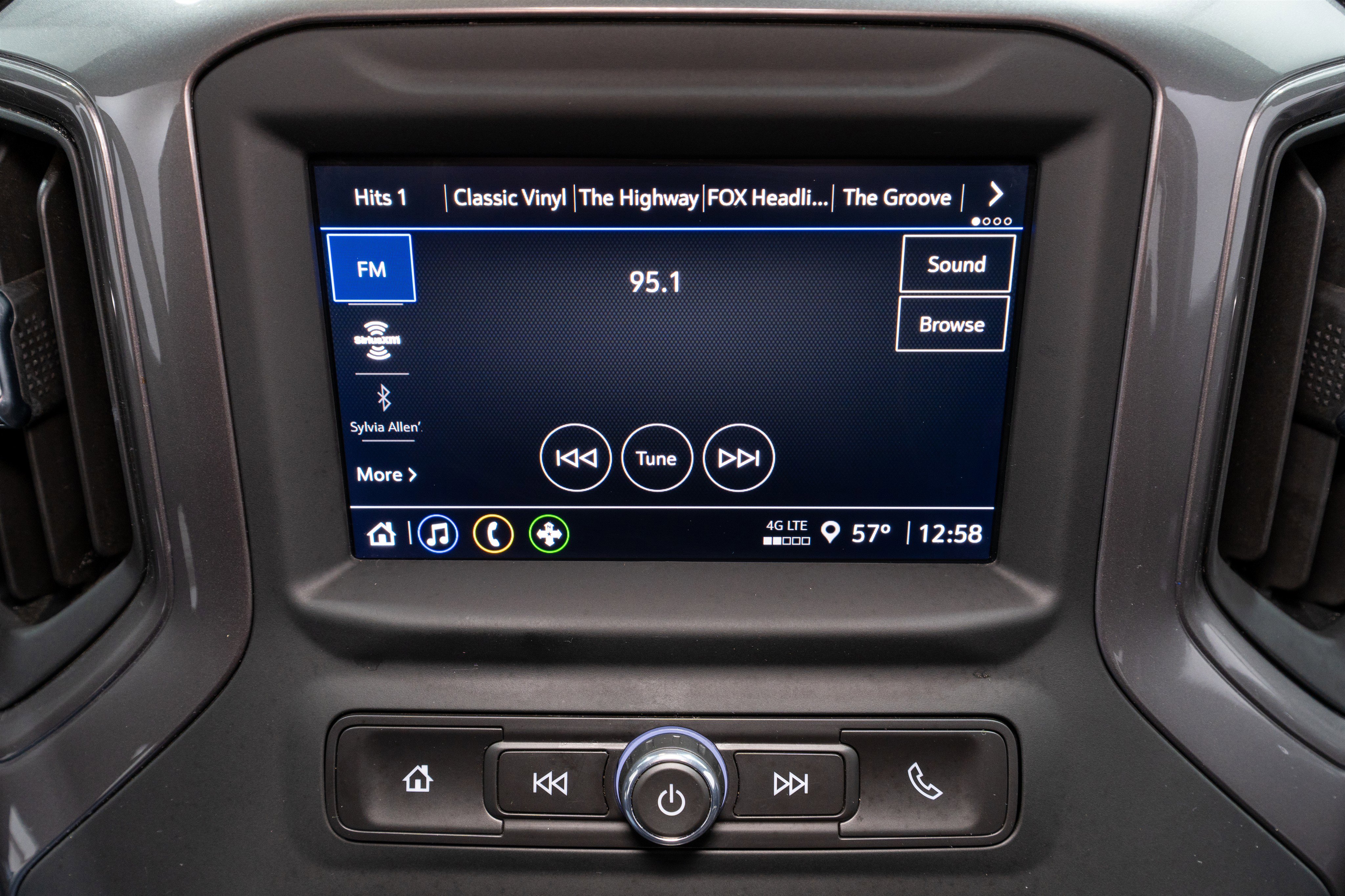 Used 2024 Chevrolet Silverado 1500 Custom image 16