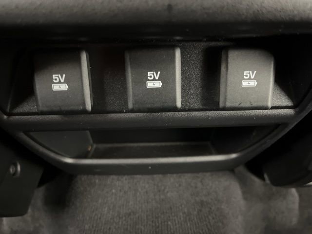 Used 2020 Jaguar E-PACE SE image 45