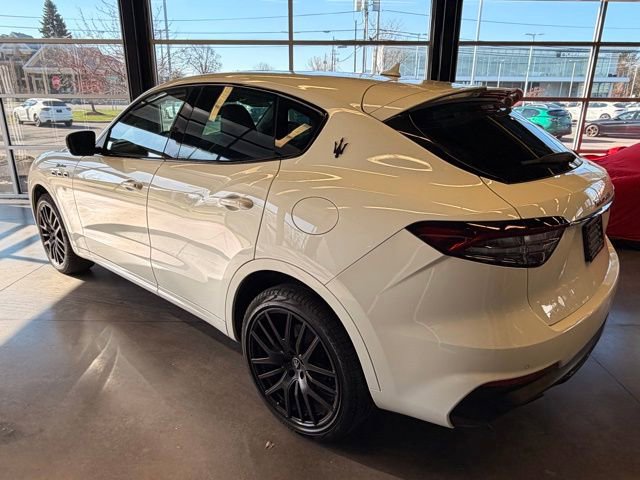 Used 2022 Maserati Levante Modena image 4