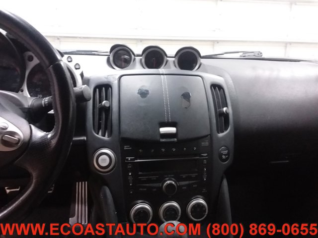 Used 2010 Nissan 370Z Touring image 11