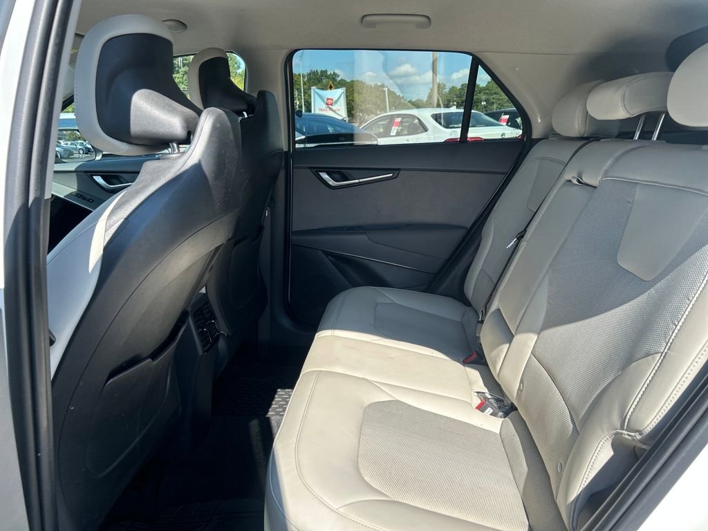 Used 2023 Kia Niro EX image 17
