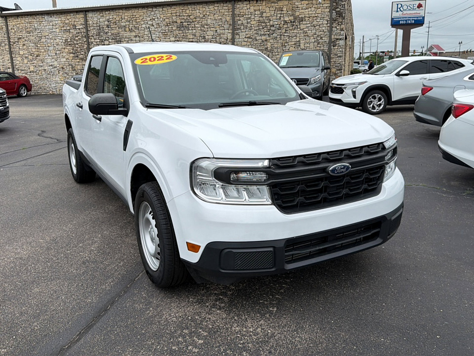 Used 2022 Ford Maverick XL FWD image 1